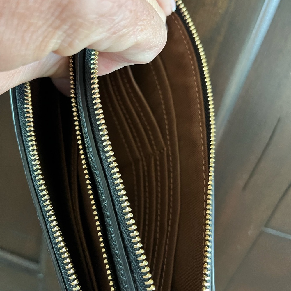 Coach wristlet wallet NWOT - Picture 4 of 4